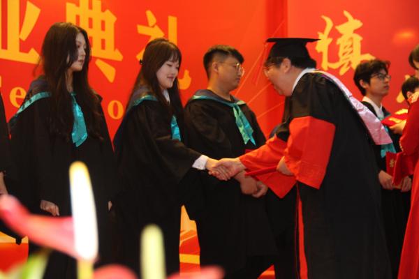 完美体育官方网站