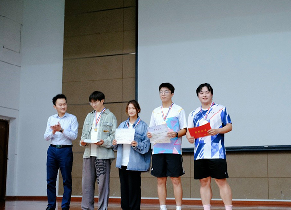 完美体育官方网站